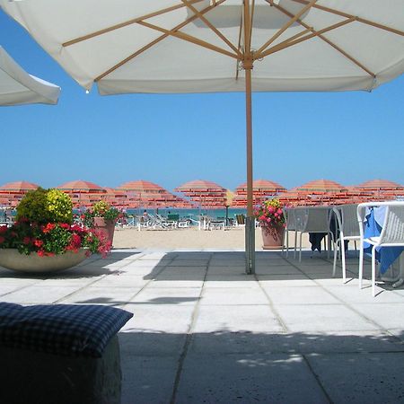 Albergo Punta De L'Est Francavilla Al Mare Dış mekan fotoğraf