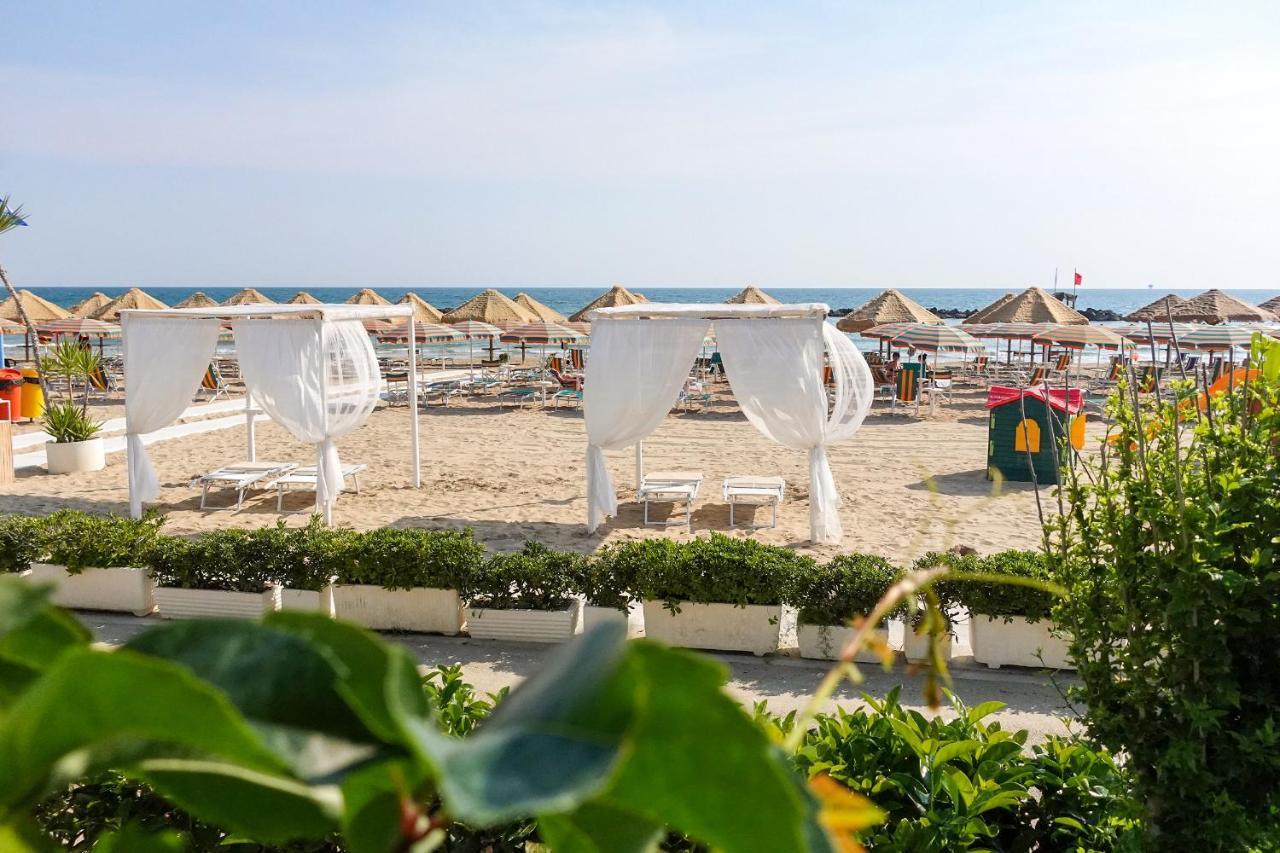 Albergo Punta De L'Est Francavilla Al Mare Dış mekan fotoğraf