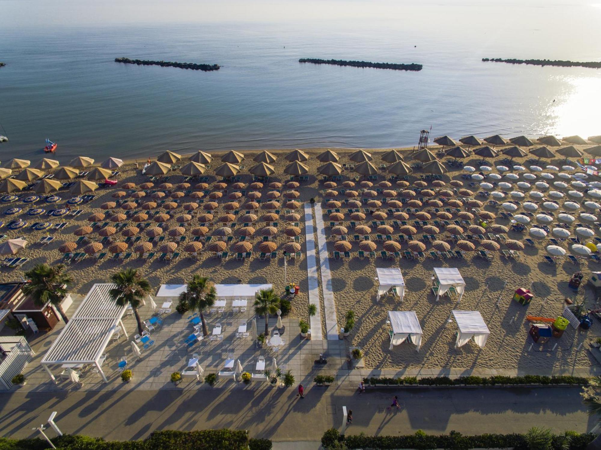 Albergo Punta De L'Est Francavilla Al Mare Dış mekan fotoğraf