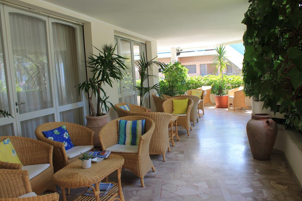 Albergo Punta De L'Est Francavilla Al Mare Dış mekan fotoğraf